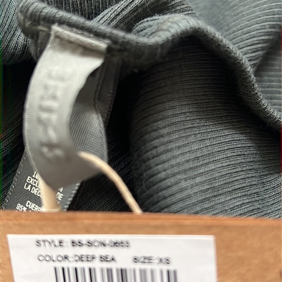 Skims bodysuit - Picture 9 of 9